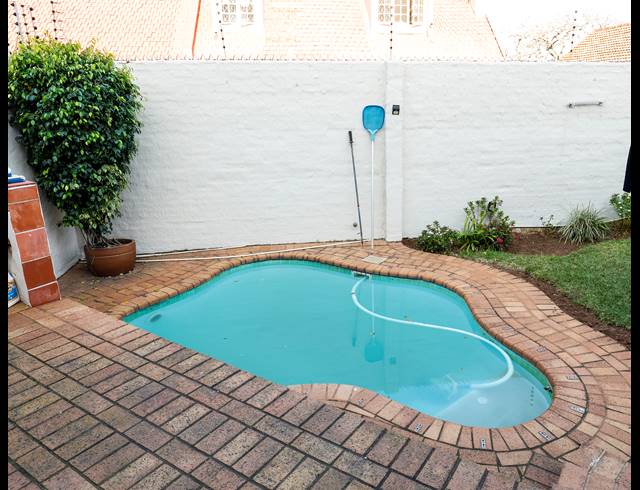 3 BEDROOM FREEHOLD FOR SALE IN GLENWOOD